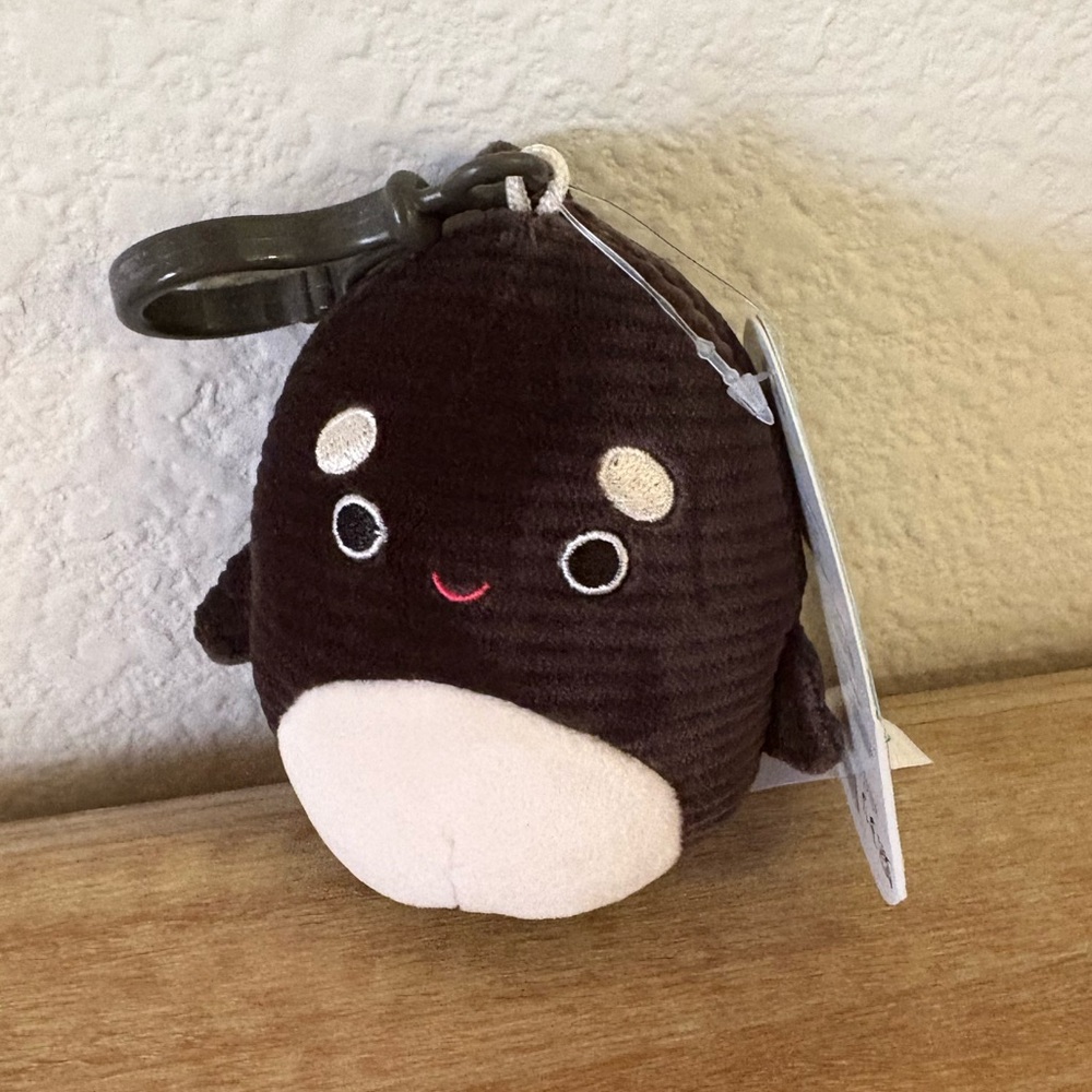 Squishmallows key chain Kai okra